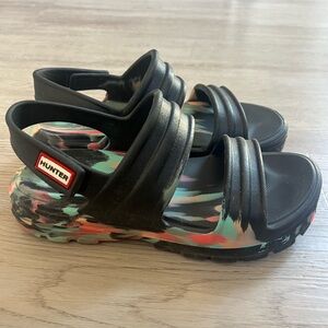 Hunter Black Bloom Marble Sandals